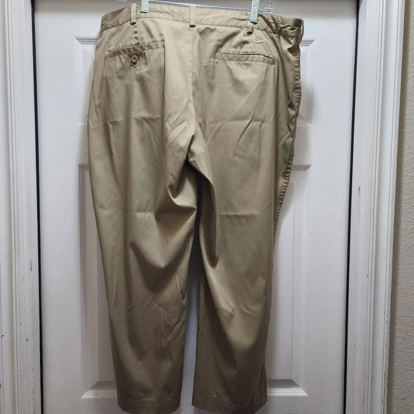 Nike Dri-Fit Golf Pants Men's 40x30 Tan Khaki Straight Leg 40 X 30 - Picture 2 of 11